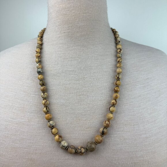 Vintage Graduated Tiger Sponge Coral Necklace 29